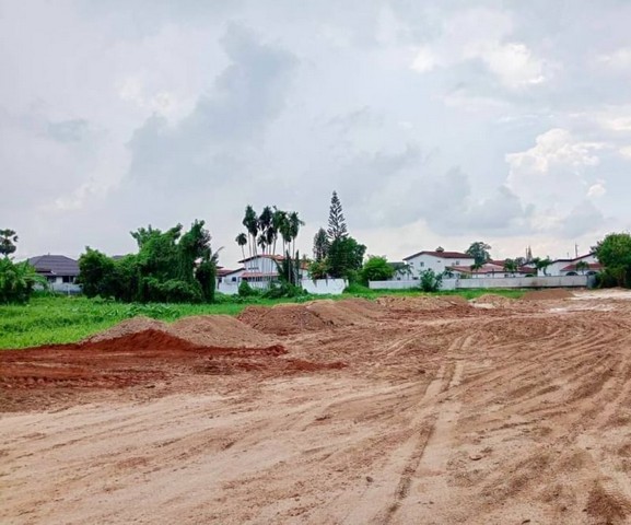 ขายที่ดินพัทยาแปลงสวย ทำเลดี ใกล้สนามกอล์ฟสยามคันทรีคลับ FP-L0639