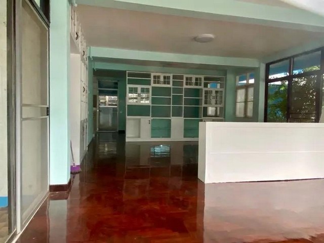 ให้เช่าบ้านเดี่ยว 2 ชั้น 135 ตารางวา ซอยลาดพร้าว 30 เขตจตุจักร จันทรเกษม ใกล้ MRT ลาดพร้าว