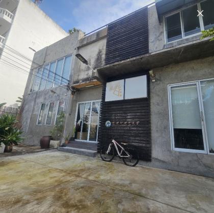 ให้เช่า Home Studio 2 ชั้น + ดาดฟ้า 398 ตรม. ถนนสุขุมวิท 101-1 ซอยวชิรธรรมสาธิต 51