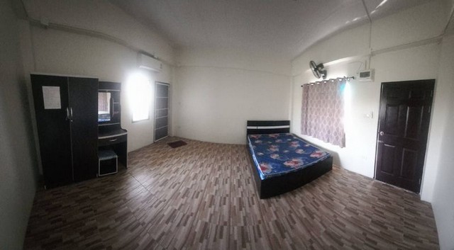 หอพัก 3 ชั้น พร้อมบ้าน 1 หลัง มีใบอนุญาติ ผู้เช่าเต็ม สันทราย