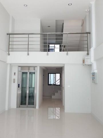 ให้เช่าอาคารพานิชย์ 4.5 ชั้น The Master อ่อนนุช 2 สุขุมวิท 77 พร้อมลิฟท์ ใกล้ BTS สายสีเหลือง