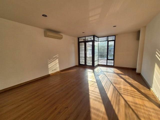 BH3594 ให้เช่าทาวน์โฮม 3 ชั้น ซอยอารีย์สัมพันธ์ ใกล้ BTS อารีย์ | พื้นที่ 270 ตร.ม. | รหัสทรัพย์ BH3594