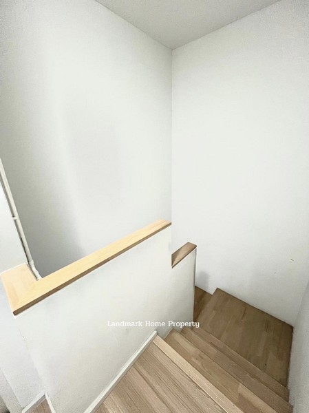 LM25-0064 ขายทาวน์โฮม 2 ชั้น พลีโน่ สุขสวัสดิ์ ประชาอุทิศ60 หลังมุม มีพื้นที่ข้างบ้าน หน้าบ้านไม่ชนใคร เนื้อที่ 27.4 ตรว 4นอน 2น้ำ