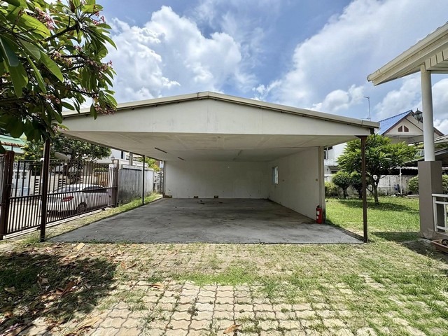 หมู่บ้าน เมืองทอง4 (สุขุมวิท101) ซอยปุณณวิถี53 บ้านสวยพร้อมอยู่