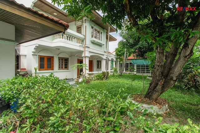 บ้านเดี่ยว 154 ตร.วา มณียา มาสเตอร์พีซ รัตนาธิเบศร์ ท่าอิฐ  ใกล้ MRT ไทรม้า บางรักน้อยท่าอิฐ หลังใหญ่ พร้อมเรือนรับรอง