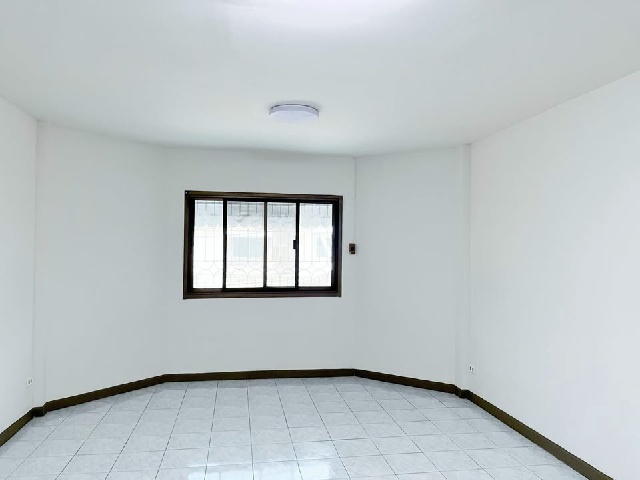 MRT ศรีแบริ่ง 250ม.เซ็นทรัล บางนา 2.4 กม.ให้เช่าทาวน์เฮ้าส์ 3 ชั้น 21 ตร.วา.ซ.ศรีด่าน 11-23  รร.นานาชาติบางกอกพัฒนา 4.5 กม.3 นอน