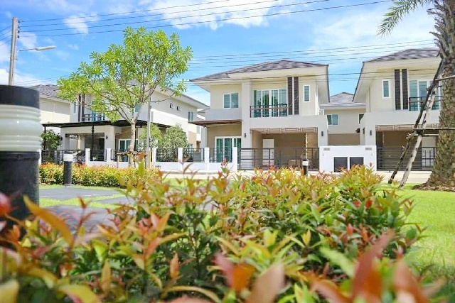 บิ๊กซี เชียงใหม่ 3.1 กม. แยกสารภี  บ้านเดี่ยวหรู 2 ชั้น สไตล์โมเดิร์น 39 ตร.วา.160 ตร.ม. เมืองเชียงใหม่  พร้อมเฟอร์