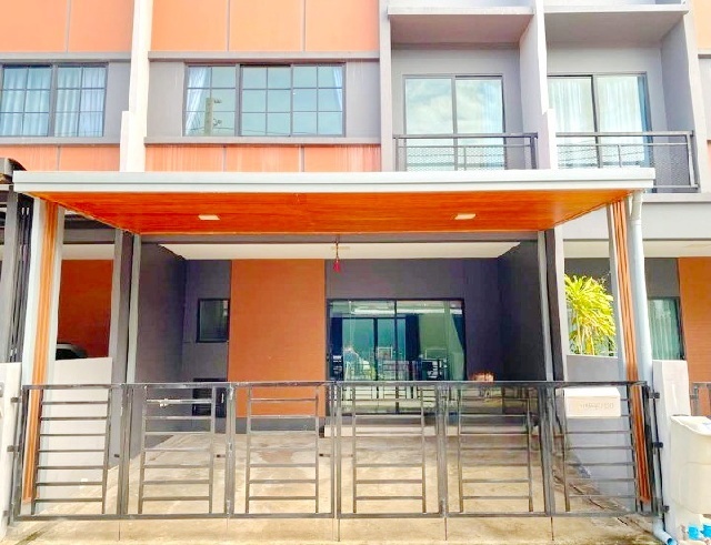 BTS วุฒากาศ 4.9 กม. เช่า-ขายทาวน์เฮ้าส์ 2 ชั้น 18 ตร.วา. 145 ตร.ม.รร.นานาชาติเบซิส กรุงเทพ 6.5 กม.2 บิ๊กซี ดาวคะนอง 3.3 กม.