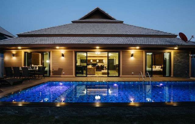 ขายพร้อมผู้เช่า 13.8 ล​.เท่านั้น 173 ตรว. #บ้านสวยสไตล์ล้านนาโมเดิร์น #รับรายได้เดือนละ100,000 บาท สัญญา 1 ปี ​ทำเลเงียบสงบ การเดินทางสะดวก