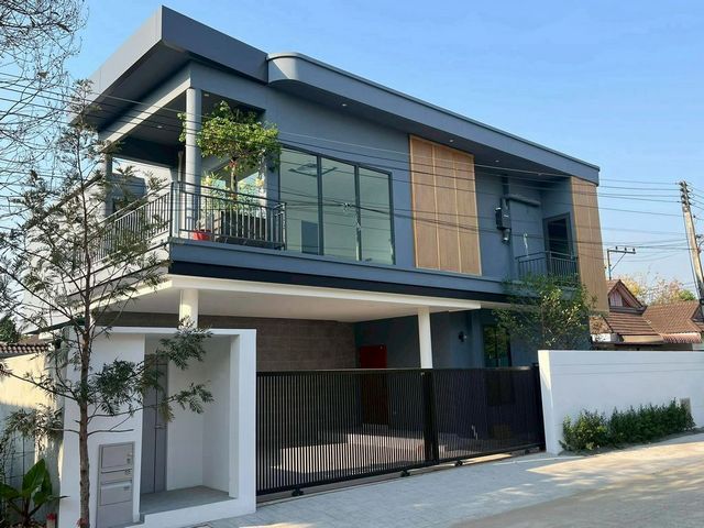 โซนวังตาล ขายเพียง 12.9 ล้าน 72 ตรว. 4 นอน 5 น้ำ #บ้านสร้างใหม่ 2 ชั้น #สไตล์โมเดิร์น #หางดง #เฟอร์นิเจอร์ครบ ตกแต่งสวย