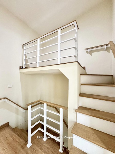 LM25-0067 ขายทาวน์โฮม 2 ชั้น โกลเด้นซิตี้ ปิ่นเกล้า จรัญฯ หน้าบ้านไม่ชนใคร เนื้อที่ 21.2 ตรว 4นอน 2น้ำ