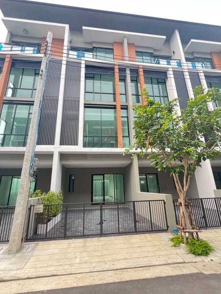 ให้เช่า Home Office 4 ชั้น Premium Place MIX นวมินทร์ ติดถนนใหญ่ นวมินทร์ รัชดา-รามอินทรา ใกล้ max value