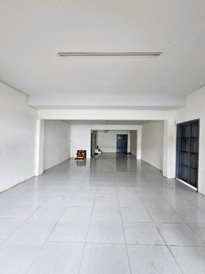 เหมาะลงทุน! ทำหอพักใกล้ห้าง!! ขาย อาคารพาณิชย์ ตึก 4 ชั้น มีดาดฟ้า 16 ตร.ว. ซอย เพชรเกษม 50/3