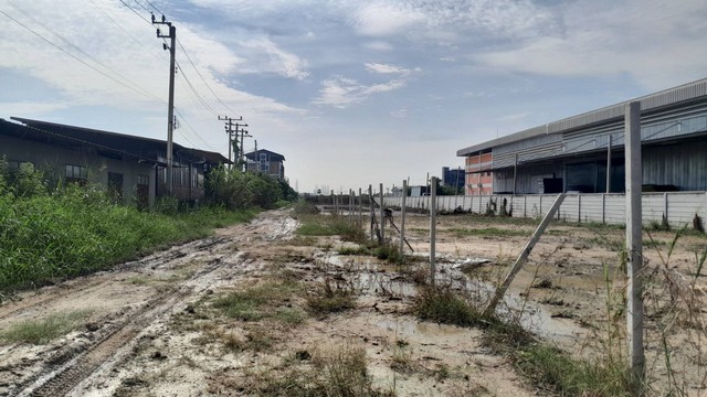 ที่ดินแบ่งขายซอยหมู่บ้านวโรชา อำเภอบางบ่อ จังหวัดสมุทรปราการ เริ่มต้น 100 ตารางวา