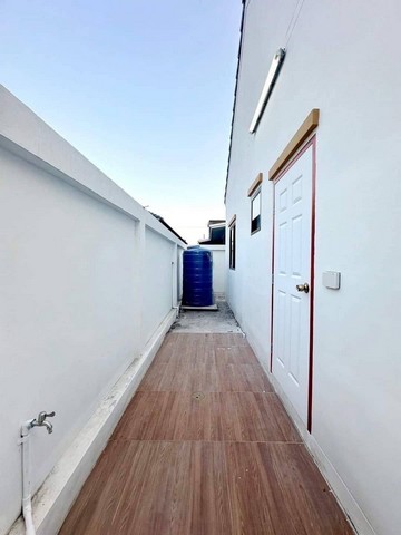 ขายบ้านเดี่ยวชั้นเดียว 33 ตรว 2นอน 2ห้องน้ำ พร้อมเข้าอยู่ ซอยมาบหว้า โรงโป๊ะ ตะเคียนเตี้ย บางละมุง ชลบุรี