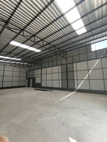 ให้เช่าโกดัง NEW  ลาดพร้าว71 ขนาด 120ตรว.ภายในโกดัง 240ตรม. ใกล้เซ็นทรัลอีสวิลล์