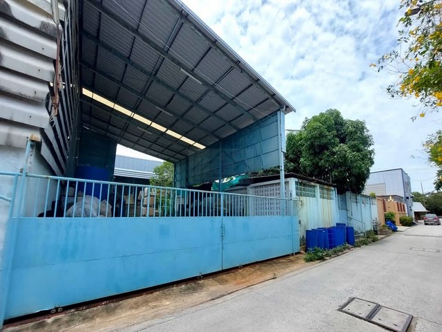 ขายที่ดินพร้อมโกดัง+บ้านพัก 368 ตรว. เทพารักษ์ กม.8 ซอยมังกร สมุทรปราการ พร้อมใบ รง.4 