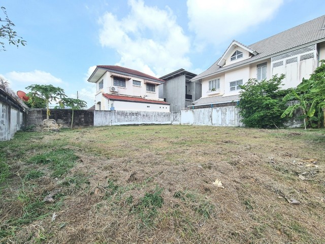 ต้องการขาย ที่ดิน - ขนาดเท่ากับ 0 Rai 0 ngan 70 SQ.WA  5600000 บาท จัดหนักจัดเต็ม