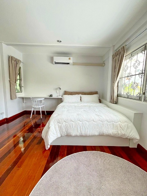 พัฒนาการ  พระราม9 ให้เช่าบ้านเดี่ยว 2 ชั้นสุดหรู APLหัวหมาก 1.6 กม.การ์เด้นวิว 113 ตร.วา.450 ตร.วา.นานาชาติแสตมฟอร์ด 1.5 กม ทำเลศักยภาพ