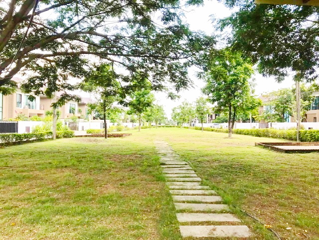 สนามกอล์ฟวินด์เซอร์ปาร์ค500ม.ไม่เคยอยู่ ให้เช่าคฤหาสน์ 2ชั้น 405 ตร.ม.105 ตร.วา.  3-4นอน MRT สุวินทวงศ์ 7.7กม.  3น้ำ ตลาดยิ่งเจริญทรัพย์