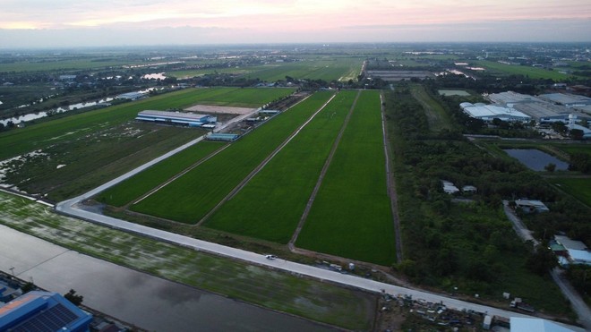 ขายที่ดิน 3  ไร่ แปลมุม ถมแล้วผังสีม่วง แปลงสี่เหลียมหน้ากว้าง เขตEEC อ.เมือง ฉะเชิงเทรา สร้างโรงงานได้ทุกประเภท