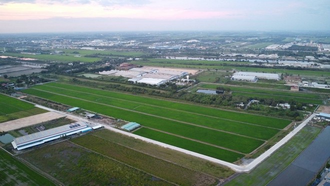 ขายที่ดิน 9 ไร่ ถมแล้วผังสีม่วง แปลงสี่เหลียมหน้ากว้าง เขตEEC อ.เมือง ฉะเชิงเทรา สร้างโรงงานได้ทุกประเภท