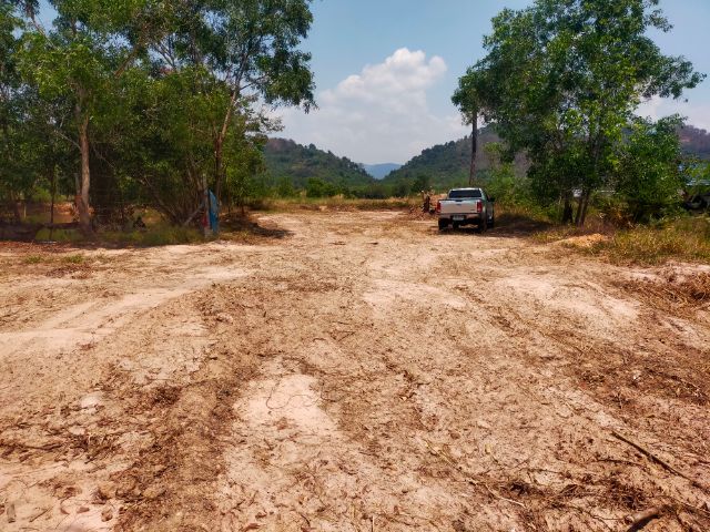 ขายด่วนที่ดิน เขาพระพัฒนาซอย 4 โฉนดครุฑแดง จังหวัดนครนายก