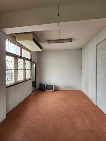 ขายที่ดินพร้อมอาคาร 3 ชั้น ใจกลางท่าแพ วิวดอยสุเทพ เหมาะทำโรงแรม-คาเฟ่ ใกล้แหล่งท่องเที่ยว ราคา 86 ล้าน