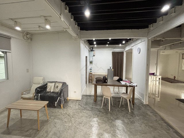 ขายบ้านเดี่ยว 2 ชั้น 88 ตรว. หมู่บ้านอมรพันธ์ 9 ซอยลาดพร้าว-วังหิน 74 เสนานิคม รีโนเวทด้วยทีมสถาปนิกแนวหน้า พร้อมอยู่อาศัย