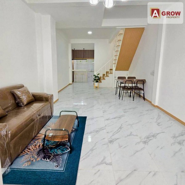 หมู่บ้านเอชียโฮม1-3 บางกรวย-ไทรน้อย ทำเลค้าขายได้ ถนนเมนโครงการ  หน้าบ้านชนสวนหย่อม บ้านแปลงมุมกลับรถ