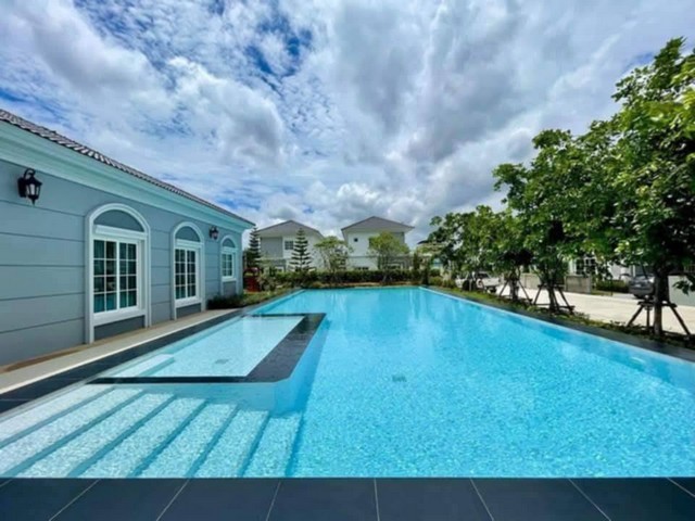 ให้เช่าบ้านเดี่ยวหรู 2 ชั้น หมู่บ้าน Golden Neo Sukhumvit-Lasalle สุขุมวิท 113 พร้อมเฟอร์นิเจอร์ ใกล้ รถไฟฟ้า BTS สำโรง