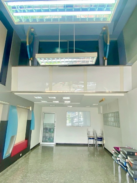 คลินิก ร้านทำผม MRT ราชภัฏพระนคร 999ม.ร้านสปา กวดวิชา อาคารพาณิชย์ ชั้น 1  รร.นานาชาติ ฮาร์โรว์ 6 กม. 20 ตร.วา.80 ตร.ม. ทำเลดี  