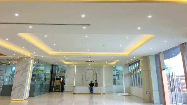 ตกแต่งใหม่ 1,500 ตร.ม.เหม่งจ๋าย ประชาอุทิศ อาคารพาณิชย์ 5 ชั้น+ ดาดฟ้า 375 ตร.วา.ทำเลดีเยี่ยม   รร.นานาชาติสิงคโปร์ 2.0 กม. 11 ห้อง 6 น้ำ