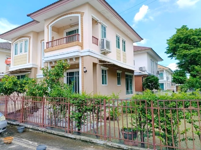 ให้เช่าบ้านเดี่ยว 2 ชั้นAPL ลาดกระบัง 2.3 กม. รร.สารสาสน์วิเทศ ร่มเกล้า 1.9 กม.  หลังมุม 60ตร.วา. 240ตร.ม.พร้อมเฟอร์ 4นอน 