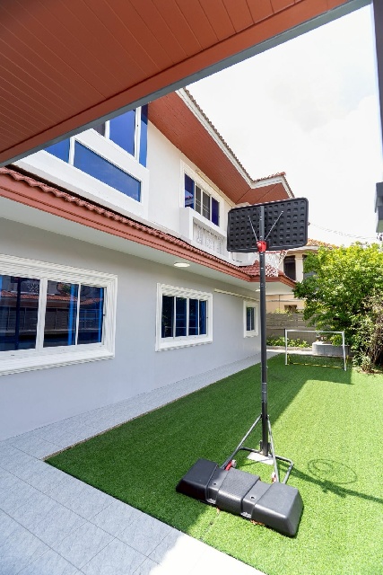 MRT คลองบางไผ่ วิวทะเลสาป วิวสวน ลำโพ 9นอน ให้เช่าคฤหาสน์หรู 2 ชั้น 115ตร.วา.555ตร.ม. จัดเต็มเฟอร์  4น้ำ  ตลาดบัวทอง 4.4 กม.