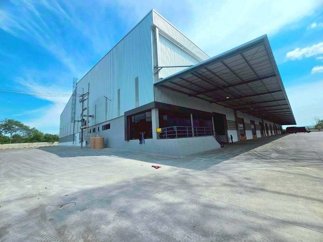 ให้เช่าโกดังชลบุรี แหลมฉบัง อ.บางละมุง จ.ชลบุรี ผังสีส้ม พื้นที่   7,296ตรมโกดังสวยใหม่ด้านหน้าติดถนน ห