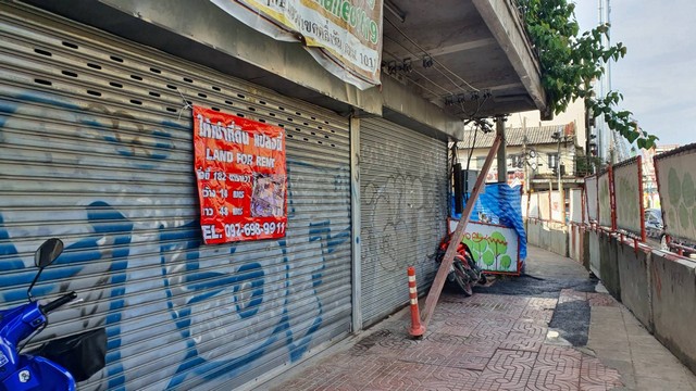 อาคารพาณิชย์ฯ - พ.ท. 82 ตร.ว. 1 ngan 0 Rai 0 BR 0 ห้องน้ำ ไม่ไกลจาก สถานีสามยอด ถนนหลวง สวนรมณีนาถ วรจักร หั่นราคา