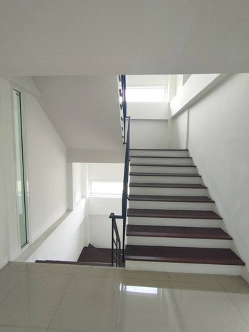 ให้เช่าโฮมออฟฟิต4ชั้นห้องมุม300ตร.ม.ย่านรามอินทราใกล้แฟชั่นไอแลนส์,MRTวงแหวนรามอินทรา