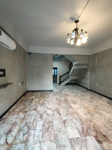 ขายโฮมออฟฟิศ3ชั้นย่านลาดพร้าวรามคำแหงซอยลาดพร้าว124ซอยมหาดไทยใกล้MRTมหาดไทย ท่าเรือมหาดไทย