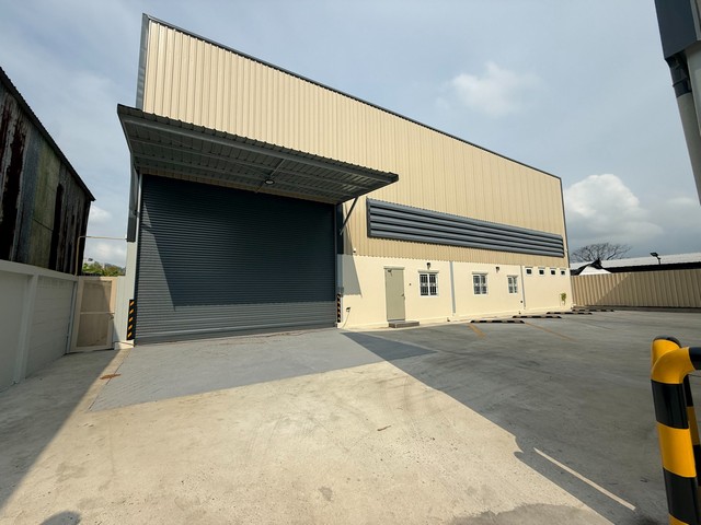 รหัสC6800 ให้เช่าโกดังพร้อมออฟฟิศ ขนาด 400 และ 600 ตารางเมตร ย่านถนนรามอิทรา ใกล้ BTS วัชรพล