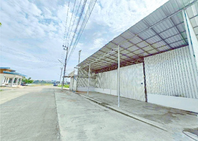 วัดโพธิ์แจ้ 4.3 กม.เอกชัย แคราย พระราม2 ให้เช่าโกดัง ออฟฟิศ 1 ชั้น 340 ตร.ม. 90ตร.วา โชว์รูม ทำเลดี 1 นอน 1น้ำ รร.ทานตะวันไตรภาษา 3.1 กม.