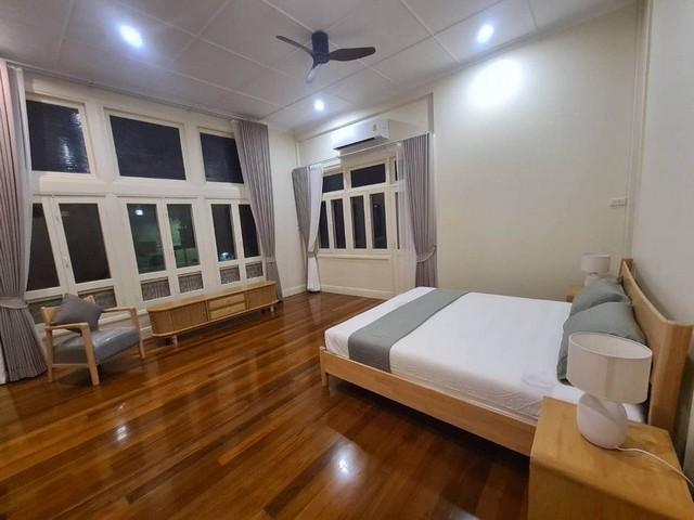 ให้เช่าบ้านเดี่ยว 2 ชั้น 375 ตรว. ย่านเอกมัย ซอยสุขุมวิท 44 เขตคลองเตย ใกล้ BTS พระโขนง