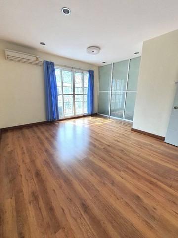 ให้เช่าโฮมออฟฟิศ 4 ชั้น 340 ตรม. โครงการบ้านกลางเมือง แยกรัชดา-ลาดพร้าว ใกล้ MRT ลาดพร้าว