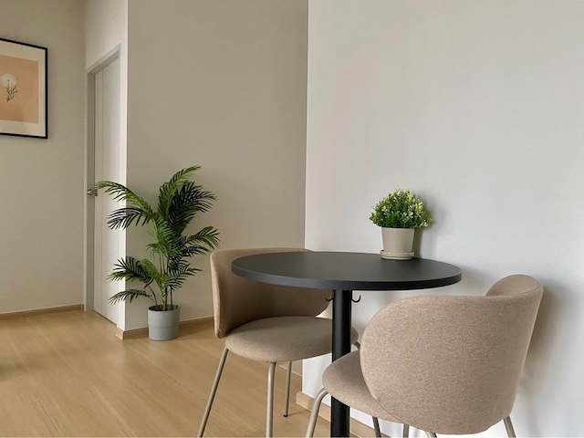 Unio Sukhumvit 72 convenient comfortable private 8th floor BTS Bearing