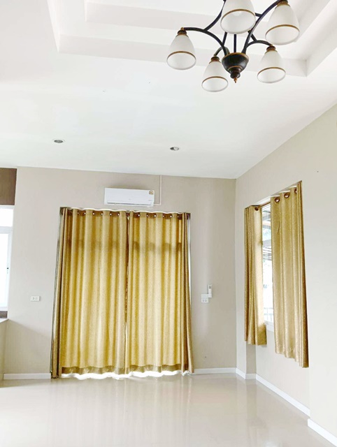 บ้านใหญ่ แม็คโครนครนายก 99 ม.ให้เช่าบ้านเดี่ยว 1 ชั้น เนื้อที่ 52 ตารางวา วัดหลวงพ่อปากแดง 1 กม. 7-11 79ม. สาริกา-นางรอง