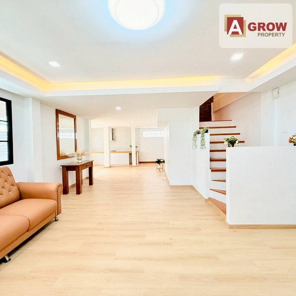 หมู่บ้านกฤษณา ร่มเกล้า12 หลังมุม เฟอร์นิเจอร์ครบ ตกแต่งใหม่พร้อมอยู่