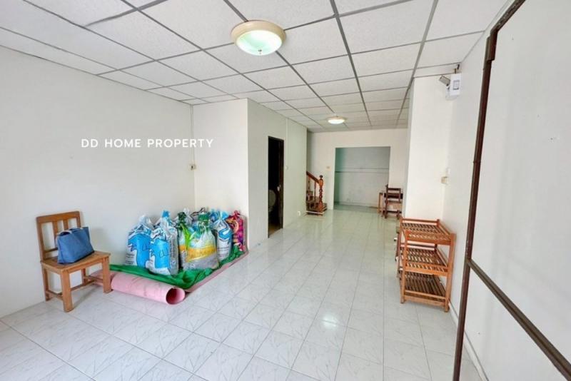 ขายทาวน์เฮ้าส์ หมู่บ้านลภาวัน1 บางกรวยไทรน้อย (DD002056)