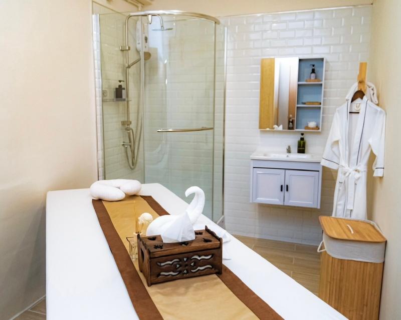 เซ้งสปา RCA พระราม9 ตรงข้ามร้านเหล้าโอเล้ง อยู่ตึกด้านใน กลางๆซอย RCA ตกแต่งโทนมินิมอล