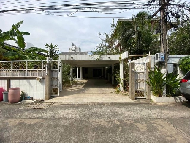 HR2505ขายบ้านเดี่ยว เนื้อที่ 102 ตรว. ย่านอินทามระ เดินทางสะดวก ใกล้ทางด่วน ไม่ไกลจาก MRT สถานีสุทธิสาร และ BTS สะพานควาย