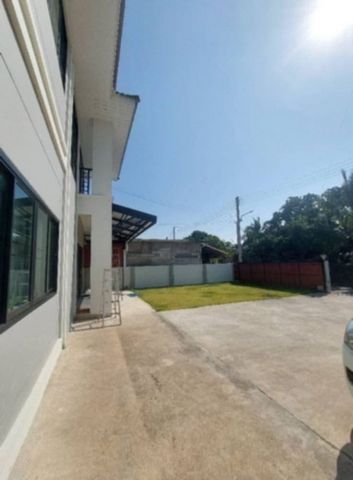 ลดพิเศษขายเพียง 5.4 ล้าน 94 ตรว. 5 นอน 4 น้ำ #สันพระเนตร #สันทราย อยู่ในชุมชนดี #ใกล้ม.พายัพ เส้นสันทราย-ดอยสะเก็ด #ใกล้วงแหวนรอบ2,3